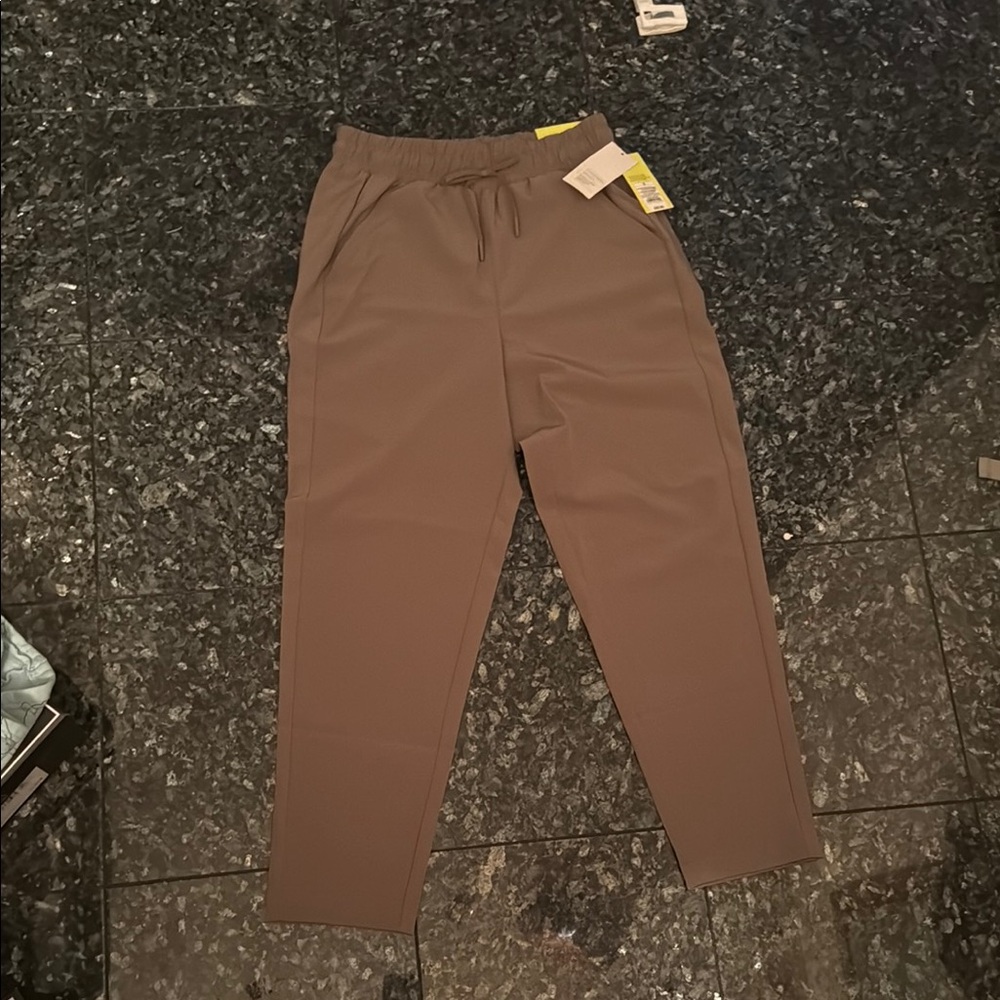 All in Motion High-Rise Tapered Pant